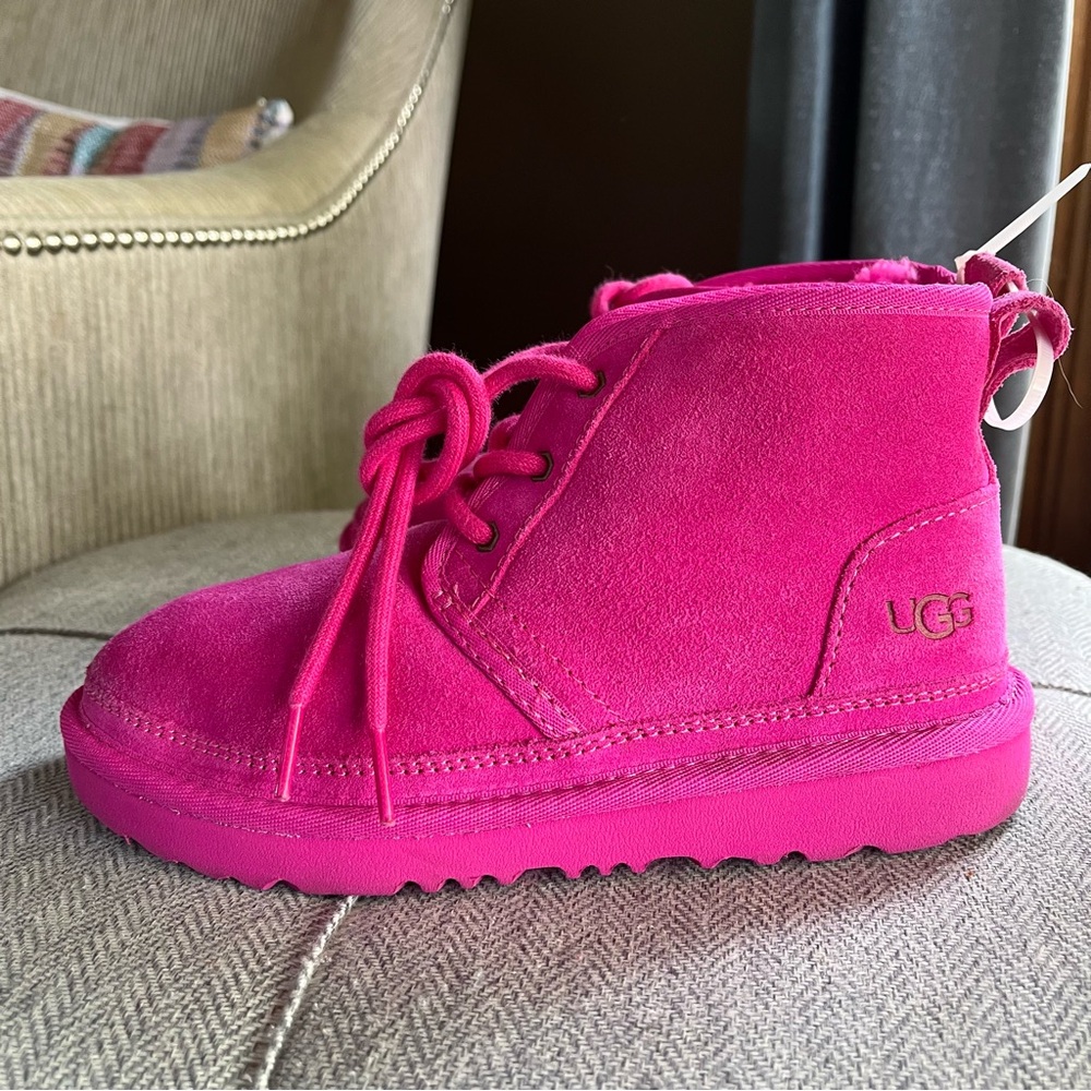 UGG Neumel Boot - Picture 2 of 5